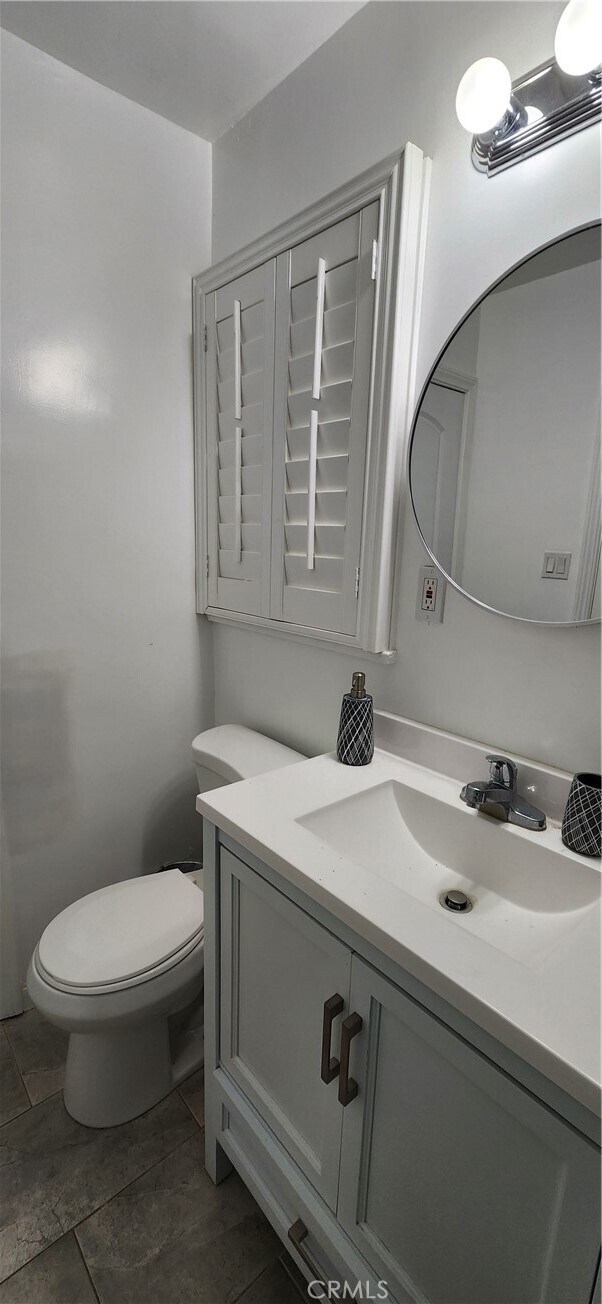 Building Photo - 8701 S Van Ness Ave