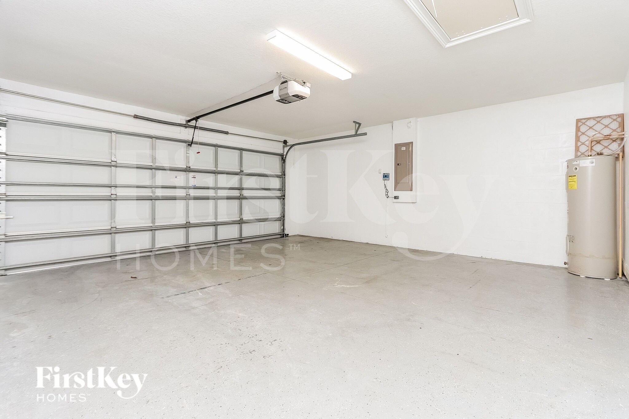 Building Photo - 663 Breezeway Ct