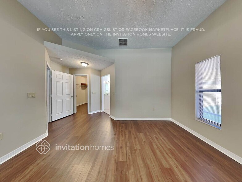 Building Photo - 906 Belle Timbre Ave