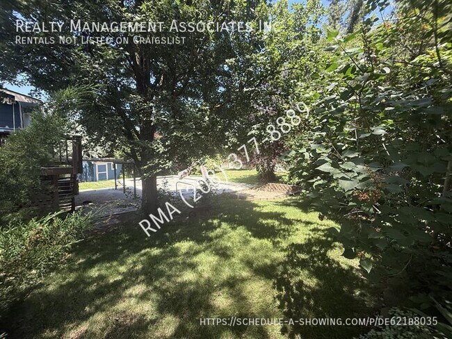 Building Photo - 3540 S Summerset Way