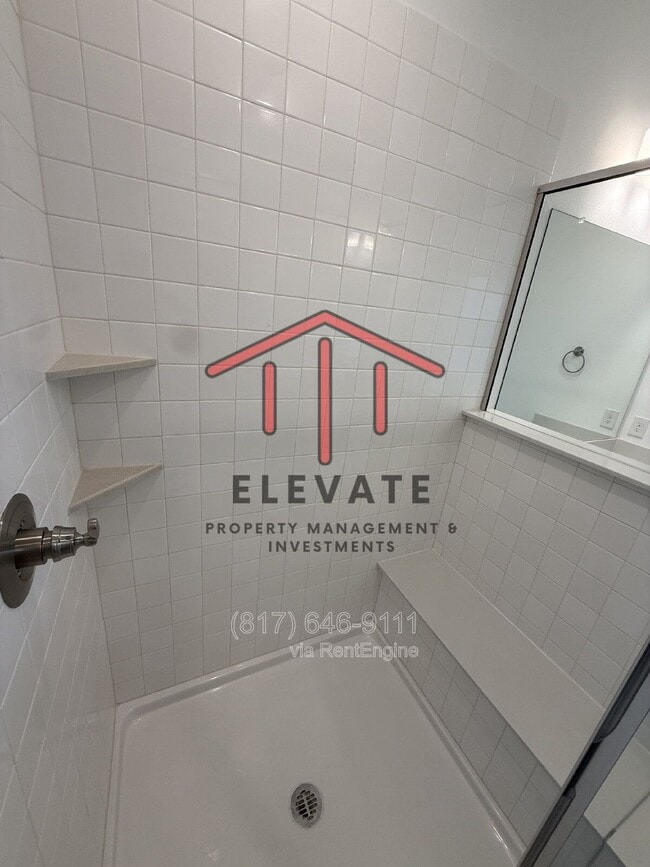 Building Photo - 724 4th St