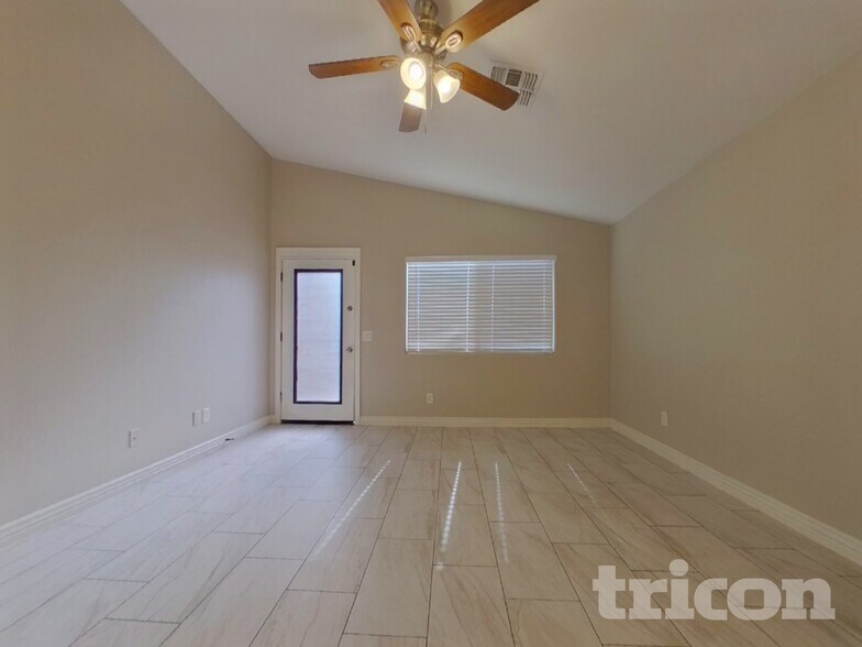 Building Photo - 16049 W Moreland St