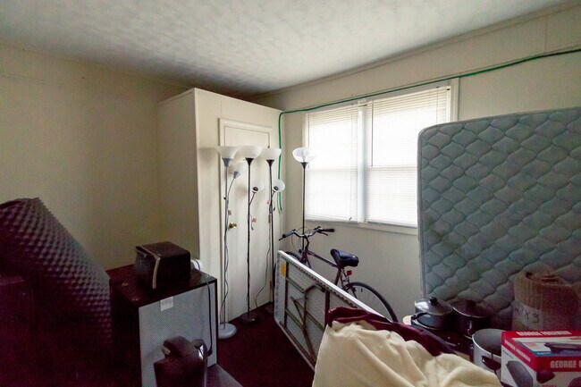 Building Photo - 1900 W Jackson St