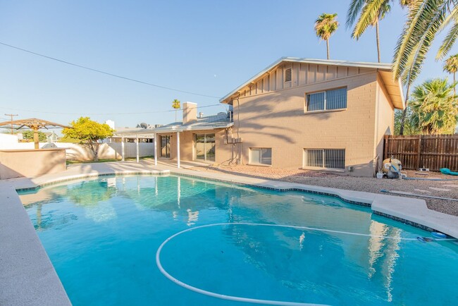 Primary Photo - 5 BEDROOM, 2.5 BATH TEMPE HOME W/ 2 MASTER...