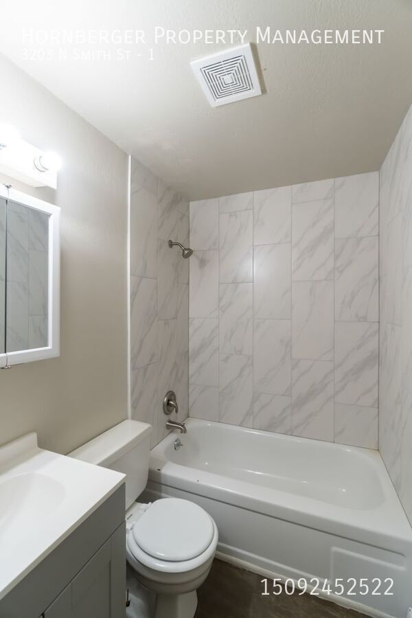 Building Photo - Spacious 1 Bed 1 Bath Apartment on The Nor...