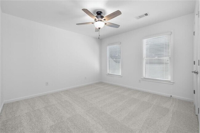 Building Photo - 1475 Boomer Cir