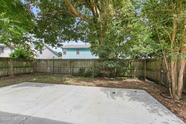 Building Photo - 7323 Lawn Tennis Ln