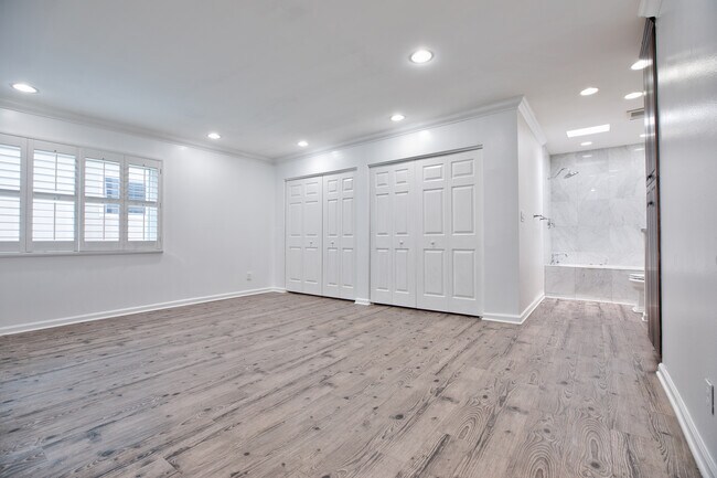 Building Photo - 1337 Berkeley St