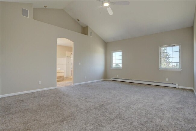 Building Photo - Amazing Custom Ranch with Privacy and Spra...