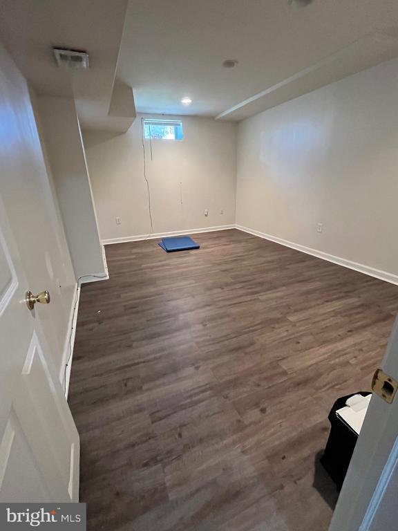 Building Photo - 7 Shelley Cir