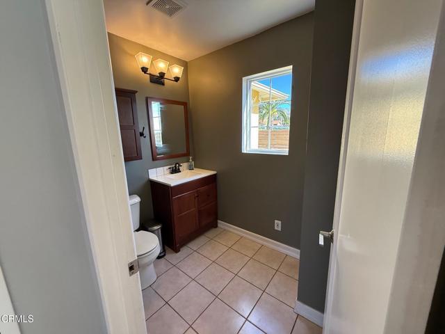 Building Photo - 300 W Loma Alta Dr