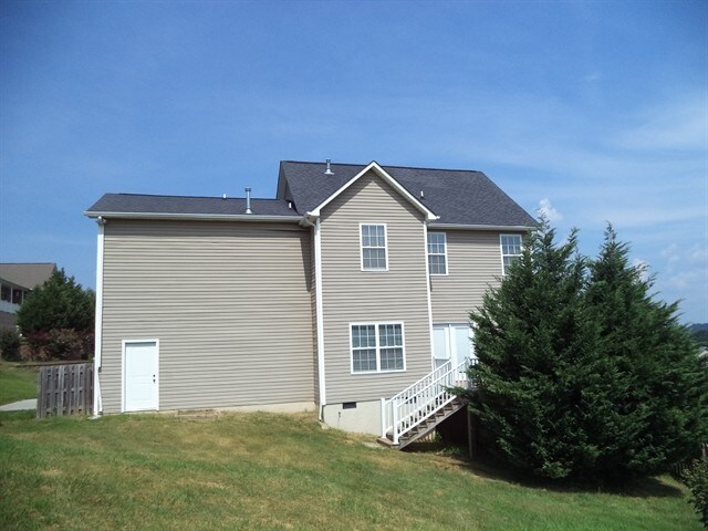 Building Photo - 2115 Country Brook Ln