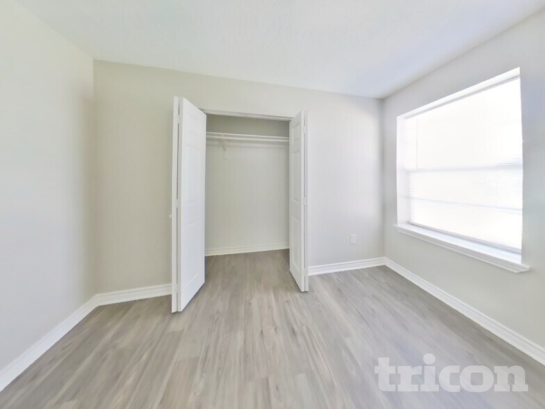 Building Photo - 3522 Tangerine St