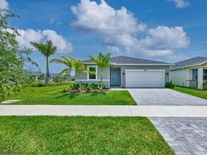 Building Photo - 8960 Dahlia Cir