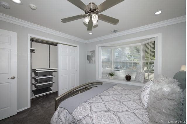 Building Photo - 83 Village Green Dr