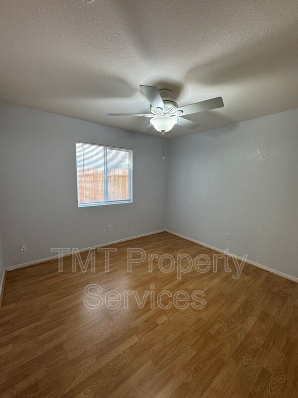 Building Photo - 9440 Stone Springs Dr