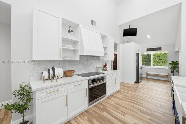 Building Photo - Northwest 9th Drive, Pembroke Pines, FL 33029 - 4 BR 2 BA single-family home