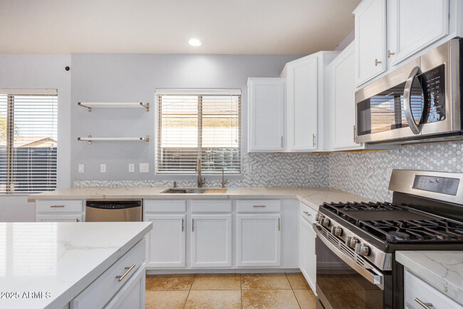 Building Photo - 42356 W Balsa Dr