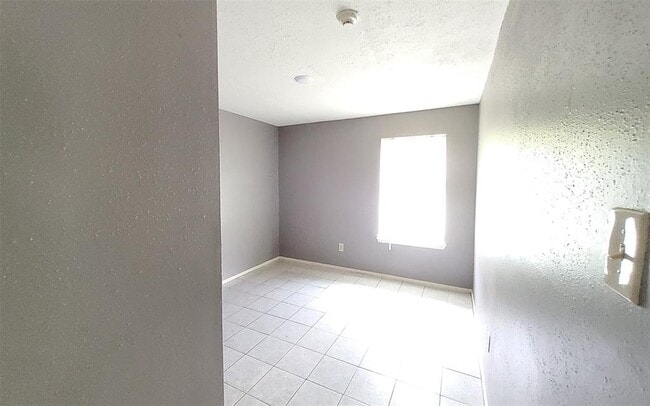 Building Photo - 8354 S Meadow Bird Cir