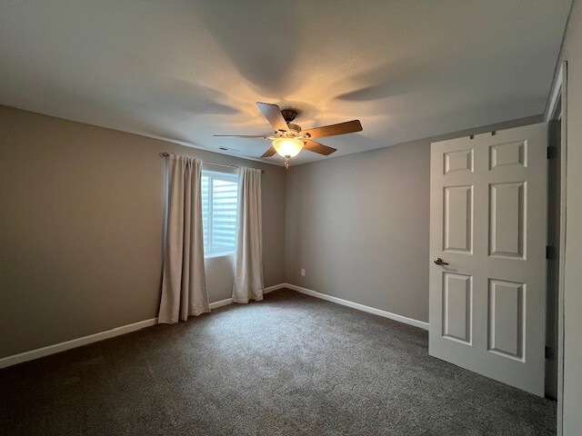 Building Photo - 4717 S Pointe Dr