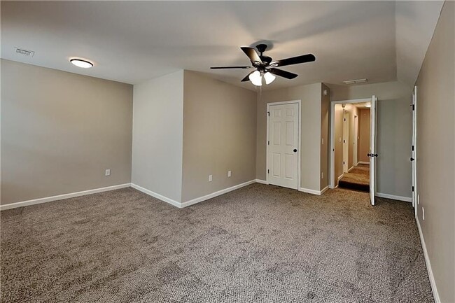 Building Photo - 2250 Winthrope Way Dr