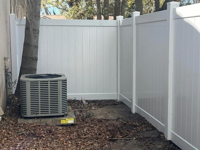 Building Photo - 200 Arbor Dr W