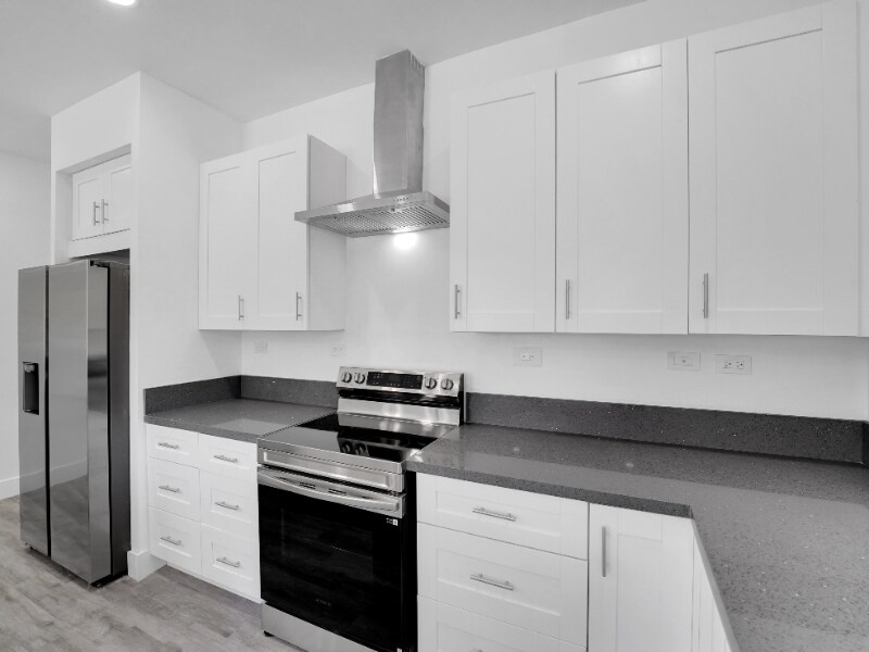 Building Photo - 760 SW 10th St