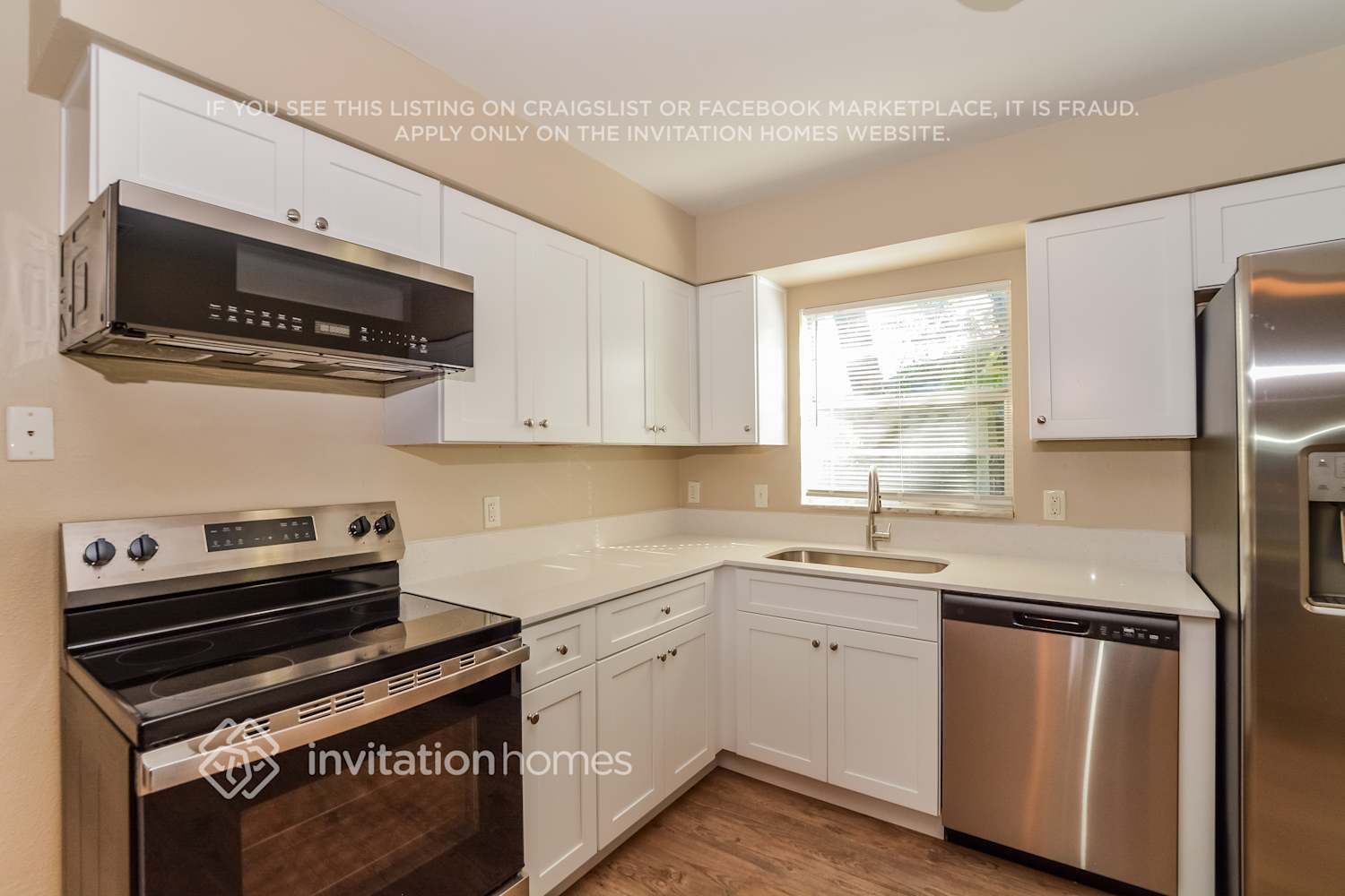 Building Photo - 990 Vincent Dr