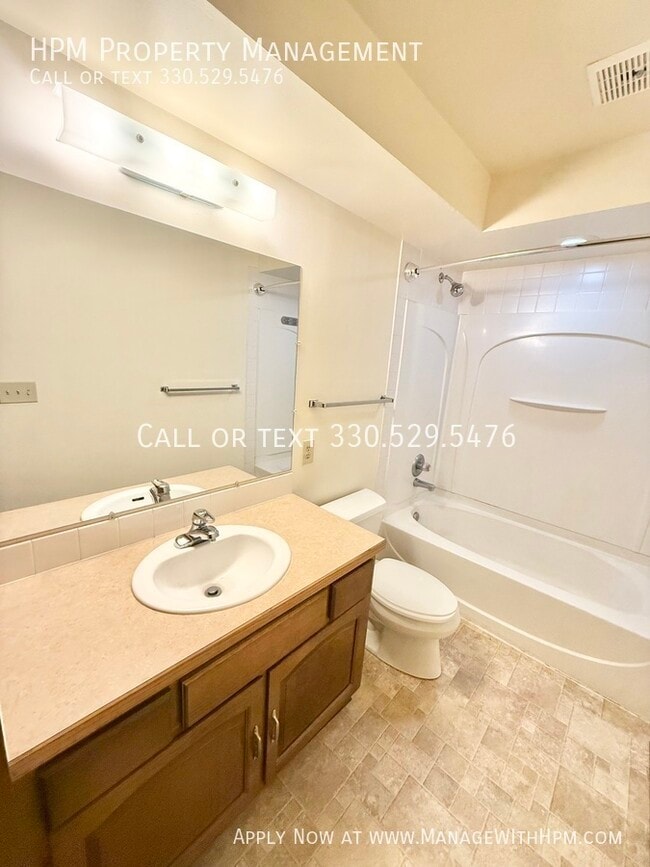 Building Photo - 2379 Ashdale St NW