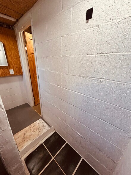 Building Photo - 10166 Glebe Rd