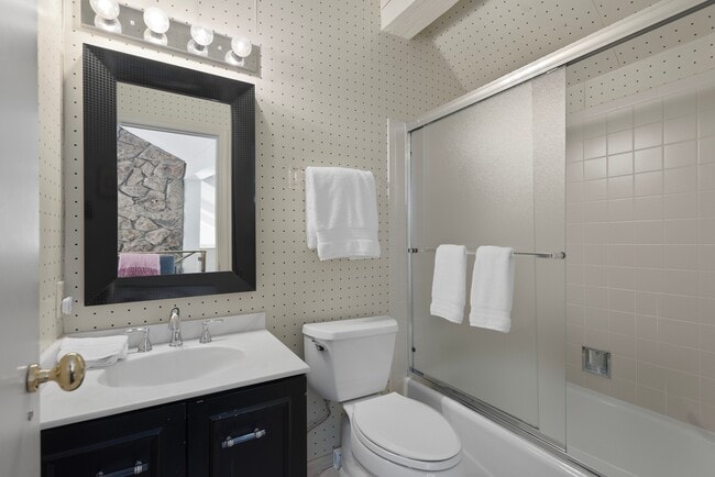 Building Photo - 60 Northway Dr