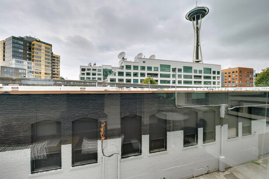 Building Photo - 101 Taylor Ave N