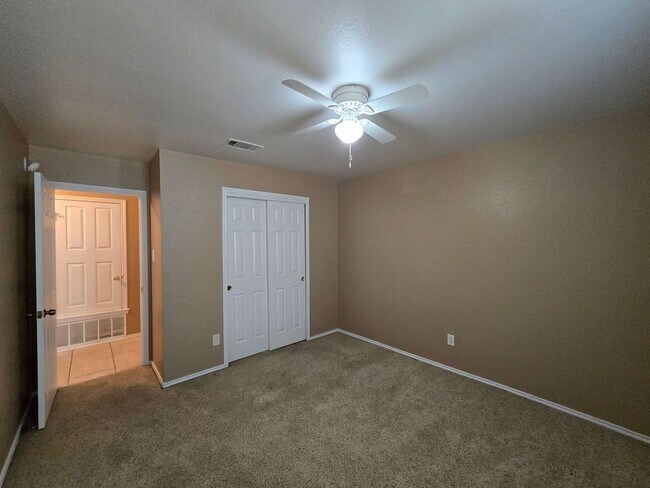 Building Photo - 5812 Durango Dr