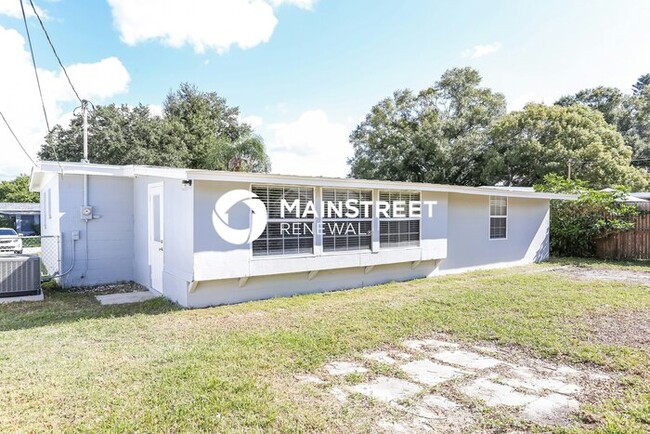 Building Photo - 9564 Crestview St
