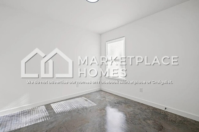 Building Photo - 3534 Christine Rd