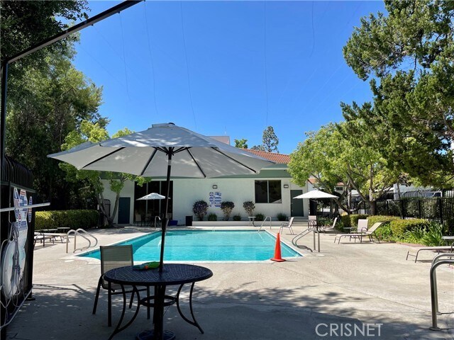 Building Photo - 4606 Park Granada Park