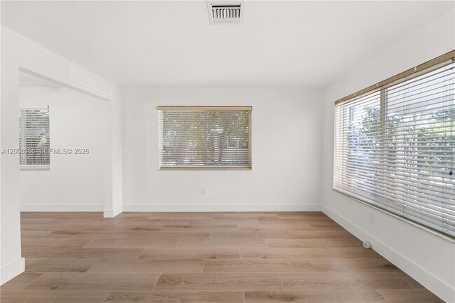 Building Photo - 35 NW 49th Ave