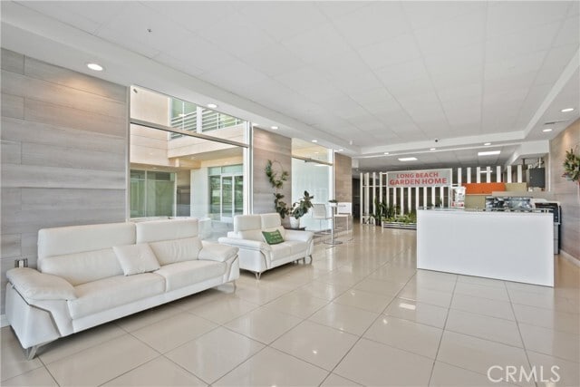 Building Photo - 1598 Long Beach Blvd