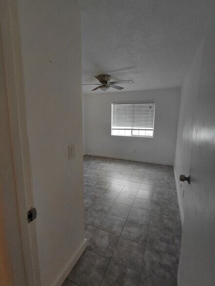 Building Photo - 14433 E Jewell Ave