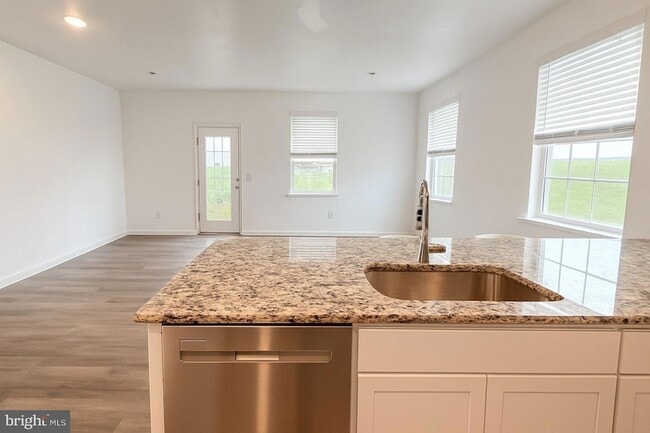 Building Photo - 229 Caterpillar Dr