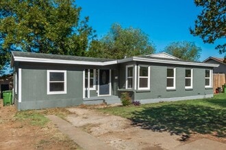 Building Photo - 3415 Crites St