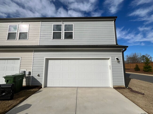 Building Photo - 5718 Preveza Pl