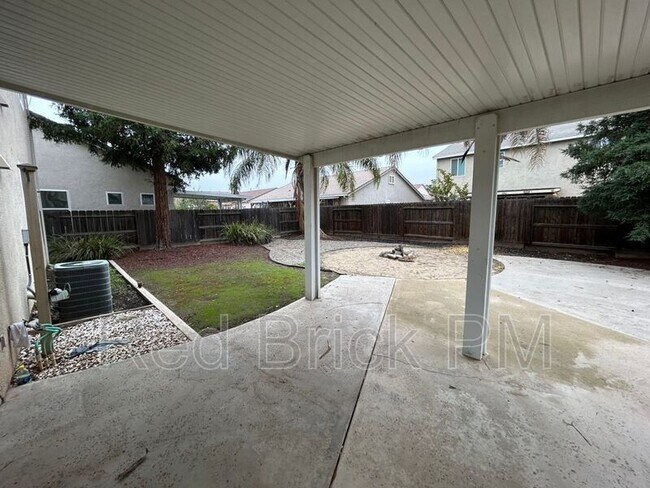 Building Photo - 456 Azalea Ct