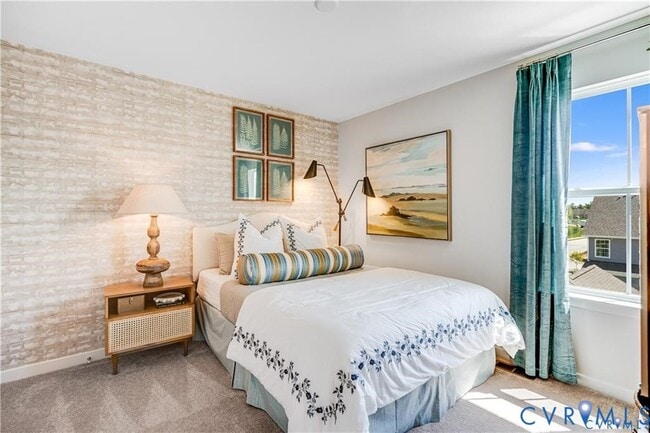 Building Photo - 8768 Pioneer Hl Dr