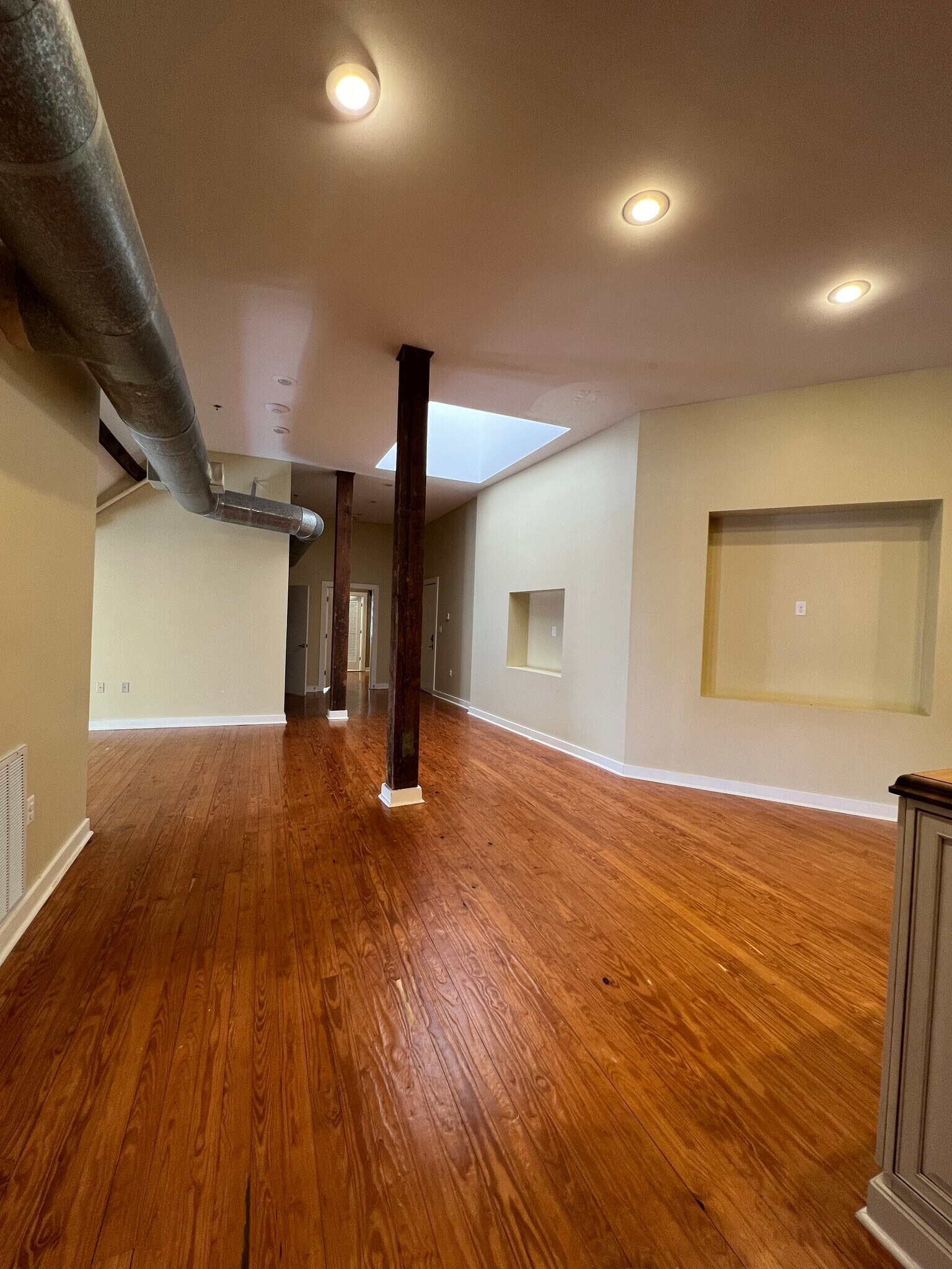 Building Photo - 715 Sherman St