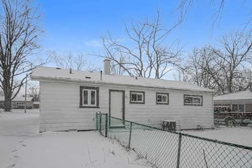 Building Photo - 368 N Biermann Ave