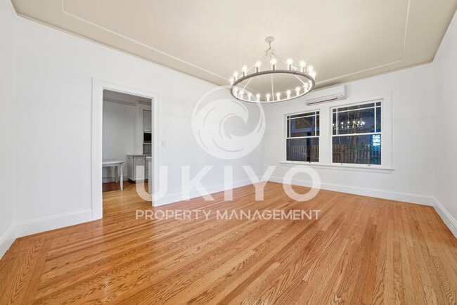 Building Photo - 860 Portal Ave