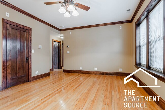 Building Photo - 2920 W Cullom Ave