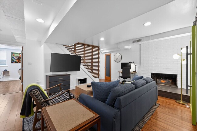 Building Photo - 9314 54th Ave S