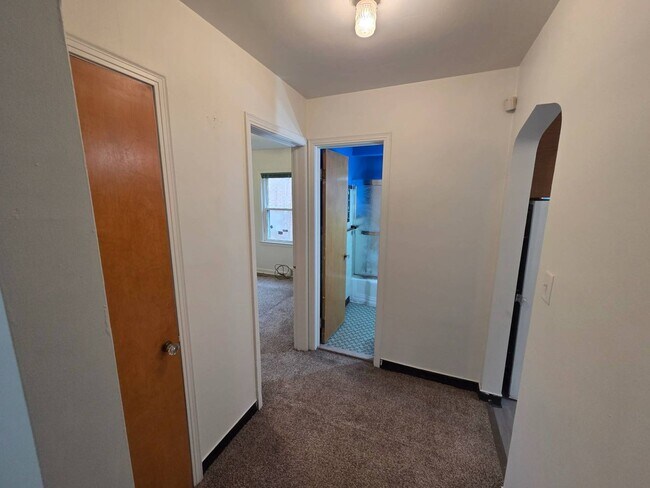 Building Photo - 1554 Luxor Rd